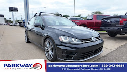 2017 Volkswagen Golf R DCC & Navigation 4Motion